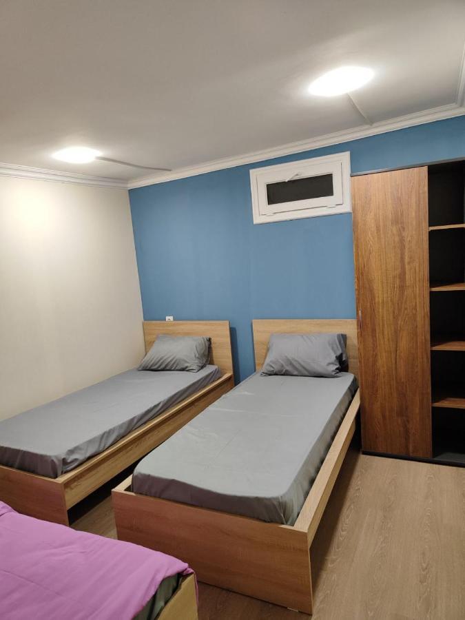 יירבאן Guest House In The Small Center מראה חיצוני תמונה