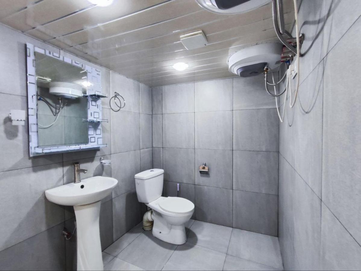 יירבאן Guest House In The Small Center מראה חיצוני תמונה