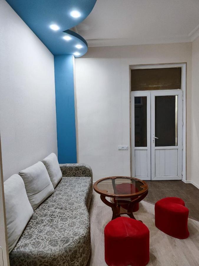 יירבאן Guest House In The Small Center מראה חיצוני תמונה