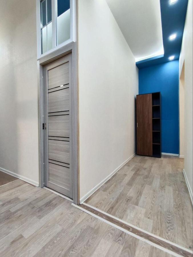 יירבאן Guest House In The Small Center מראה חיצוני תמונה
